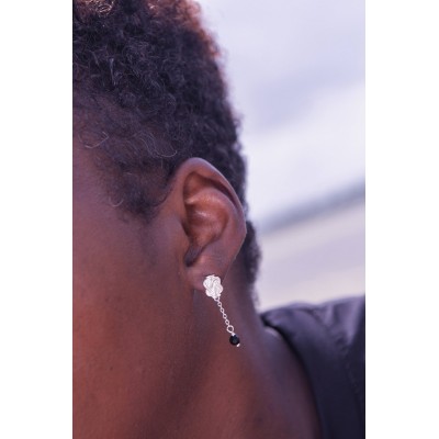 Mattenklopper sieraden | Surinaamse juwelier | Mattenklopper oorbel zilver