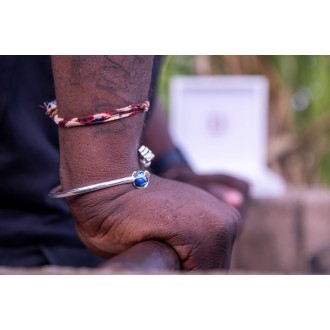 Surinaamse boei vuist met ala kondre kraal - 1 2