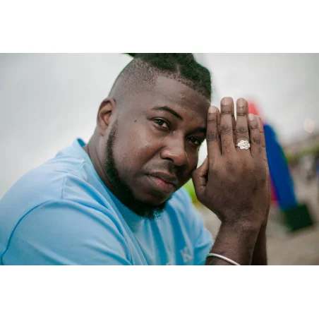 Mattenklopper ring bi-color Swarovski. Surinaamse sieraden. Surinaamse ring.