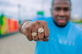 De Surinaamse mattenklopper ring: traditie en trots